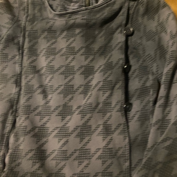 Hoodie - Picture 5 of 8